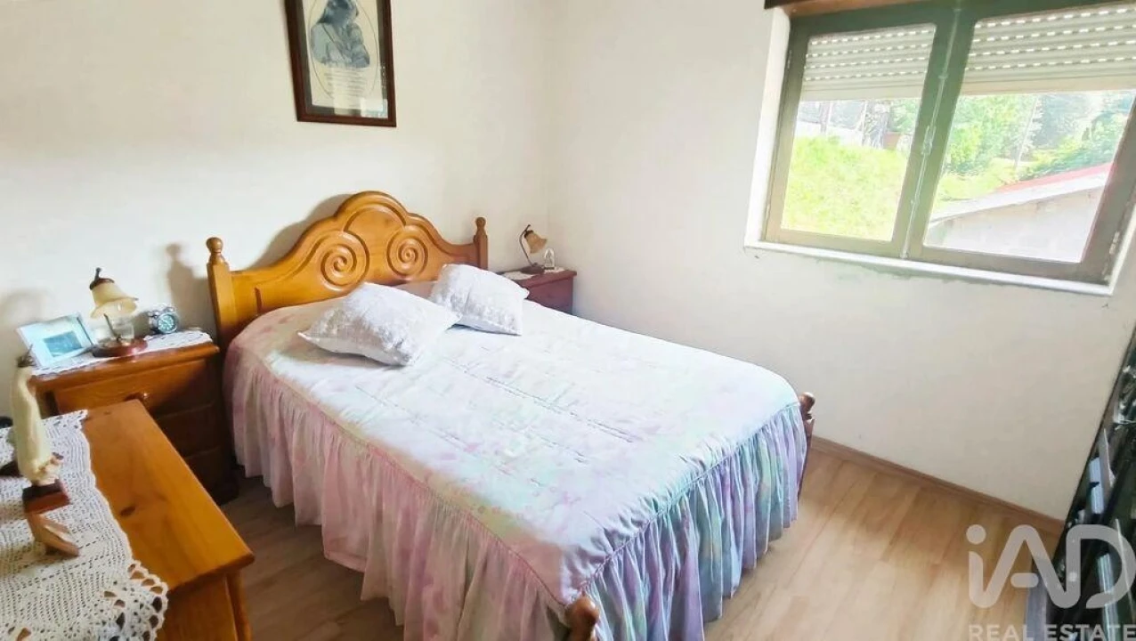 Moradia T2 para Venda em Fontoura Foto 17