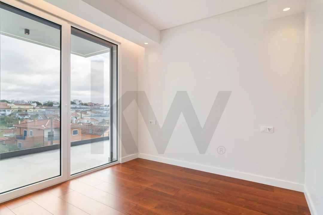 Moradia T5 para Venda em Charneca de Caparica e Sobreda Foto 18