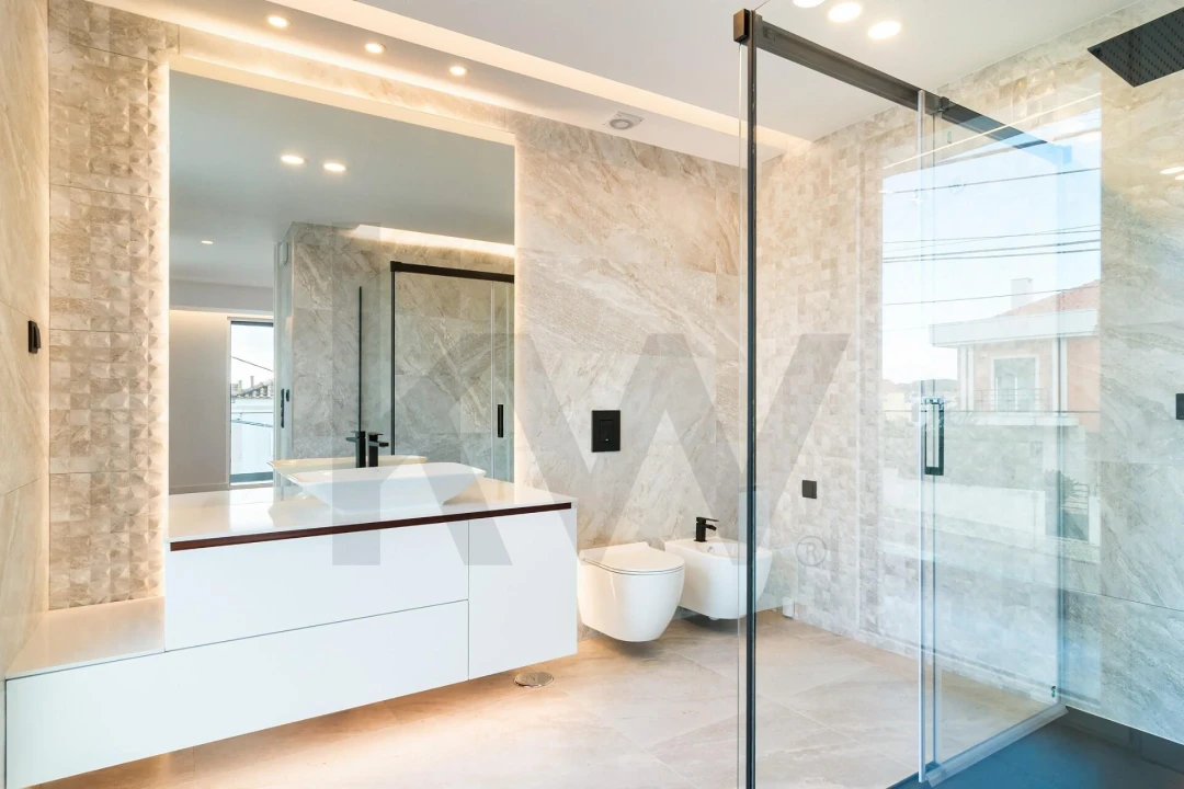 Moradia T5 para Venda em Charneca de Caparica e Sobreda Foto 10