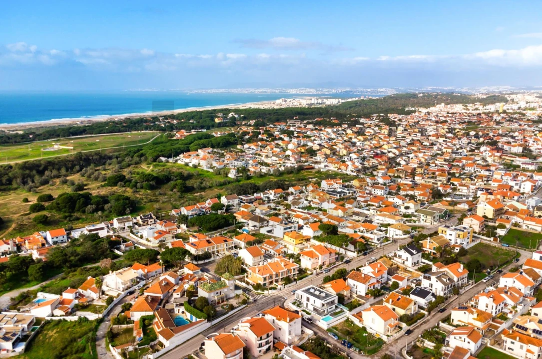 Moradia T5 para Venda em Charneca de Caparica e Sobreda Foto 44