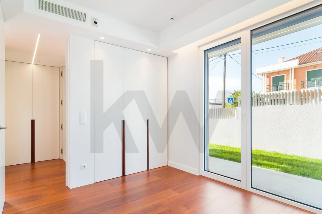 Moradia T5 para Venda em Charneca de Caparica e Sobreda Foto 21