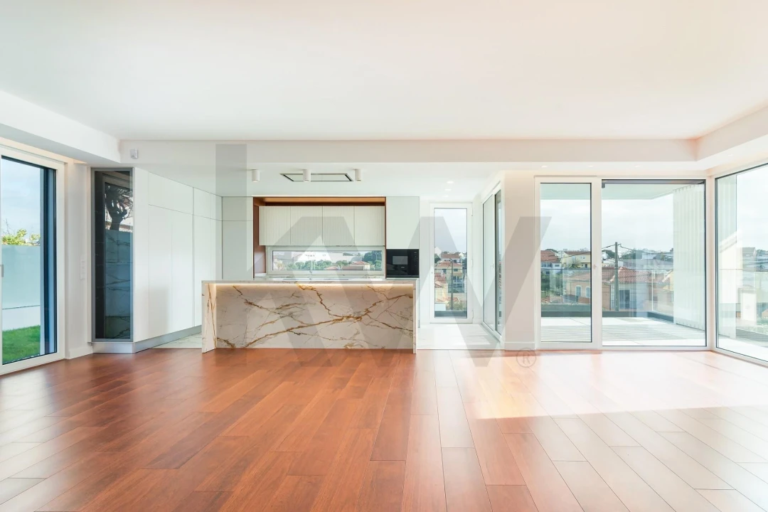 Moradia T5 para Venda em Charneca de Caparica e Sobreda Foto 2