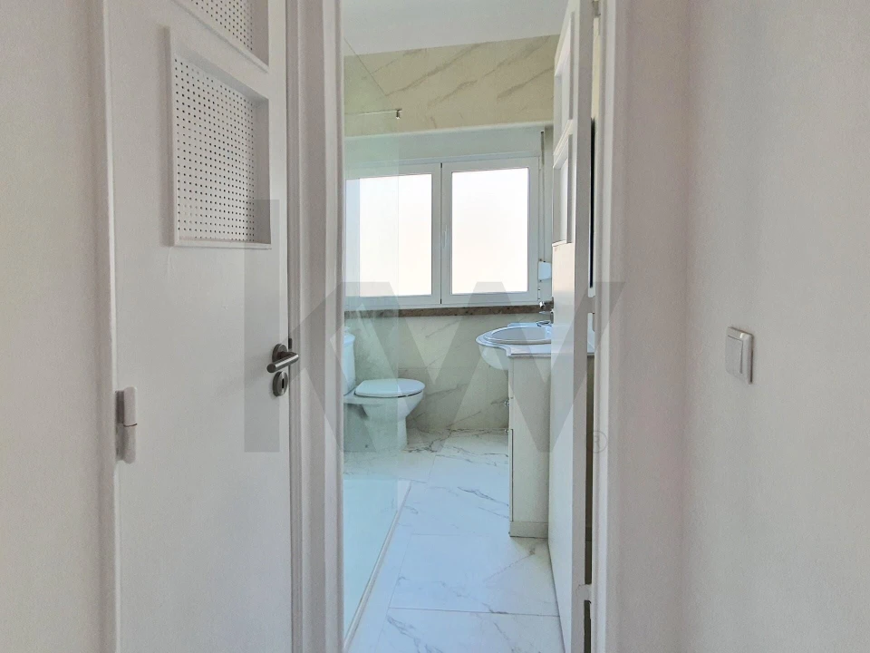 Apartamento T2 para Arrendamento em Almada, Cova da Piedade, Pragal e Cacilhas Foto 11