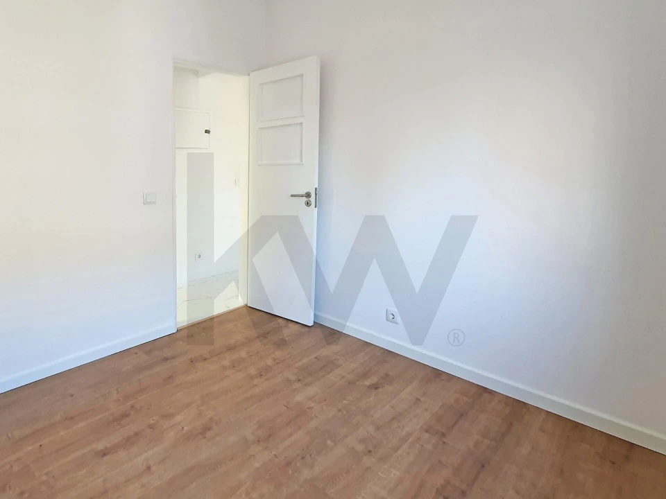 Apartamento T2 para Arrendamento em Almada, Cova da Piedade, Pragal e Cacilhas Foto 13