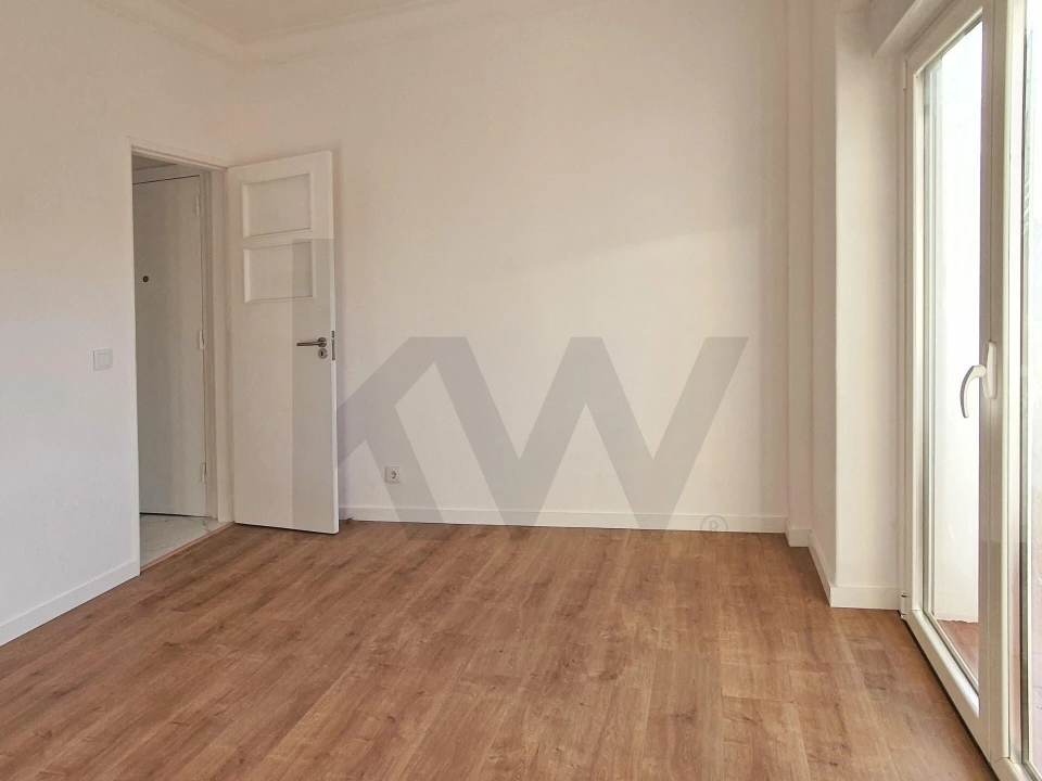 Apartamento T2 para Arrendamento em Almada, Cova da Piedade, Pragal e Cacilhas Foto 16