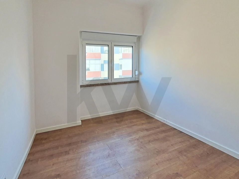 Apartamento T2 para Arrendamento em Almada, Cova da Piedade, Pragal e Cacilhas Foto 12