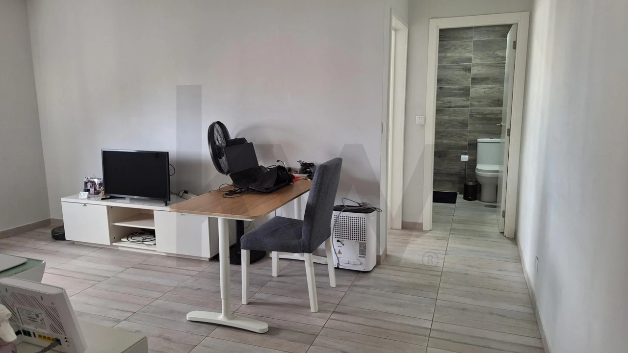 Apartamento T1 para Arrendamento em Vilar de Andorinho Foto 6