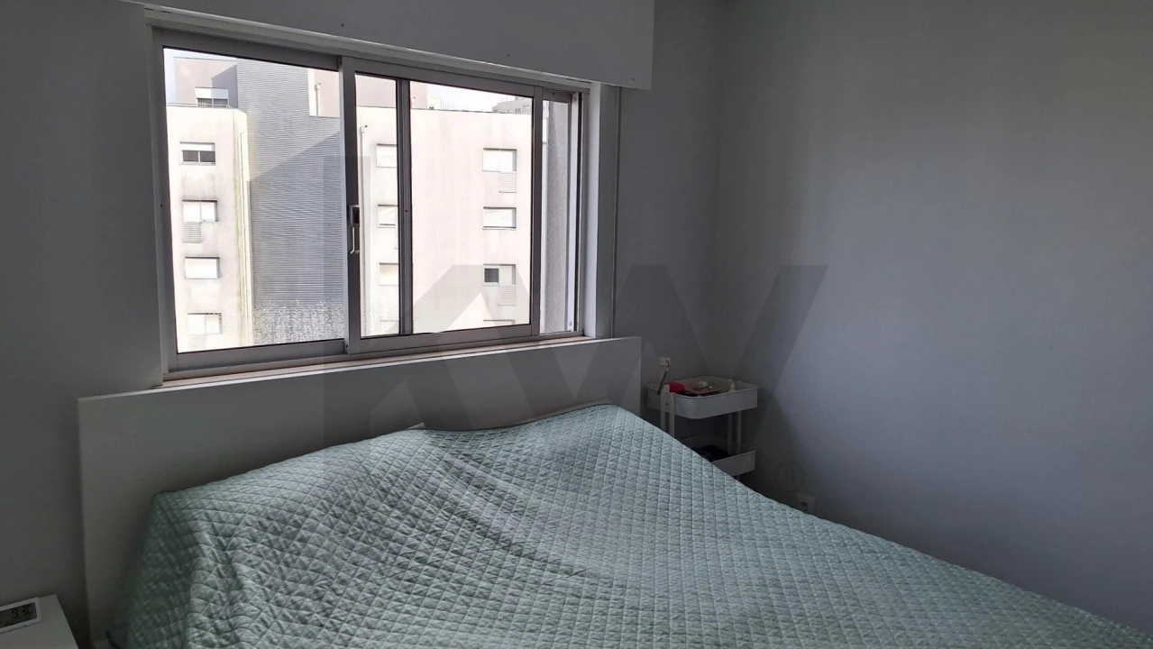 Apartamento T1 para Arrendamento em Vilar de Andorinho Foto 10