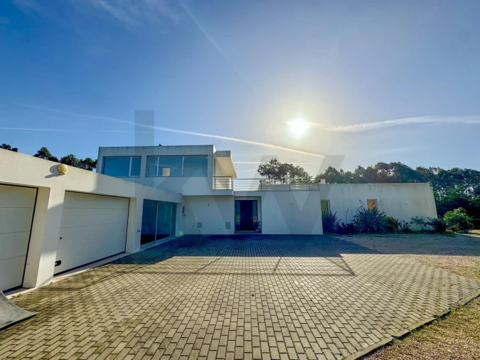 Moradia T3 para Arrendamento em Nossa Senhora do Pópulo, Coto e São Gregório Foto 24