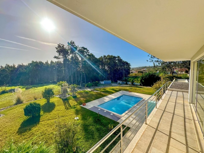 Moradia T3 para Arrendamento em Nossa Senhora do Pópulo, Coto e São Gregório Foto 41