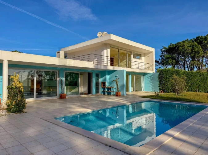 Moradia T3 para Arrendamento em Nossa Senhora do Pópulo, Coto e São Gregório Foto 1