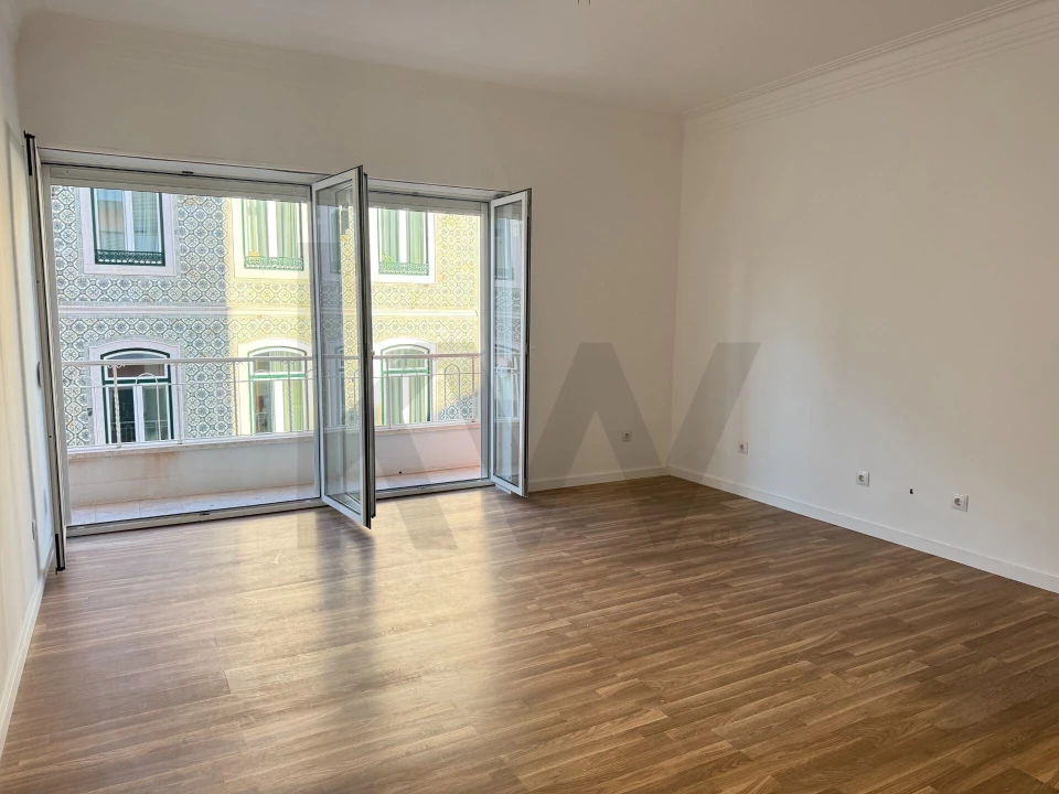 Apartamento T4 para Arrendamento em Campo de Ourique Foto 1