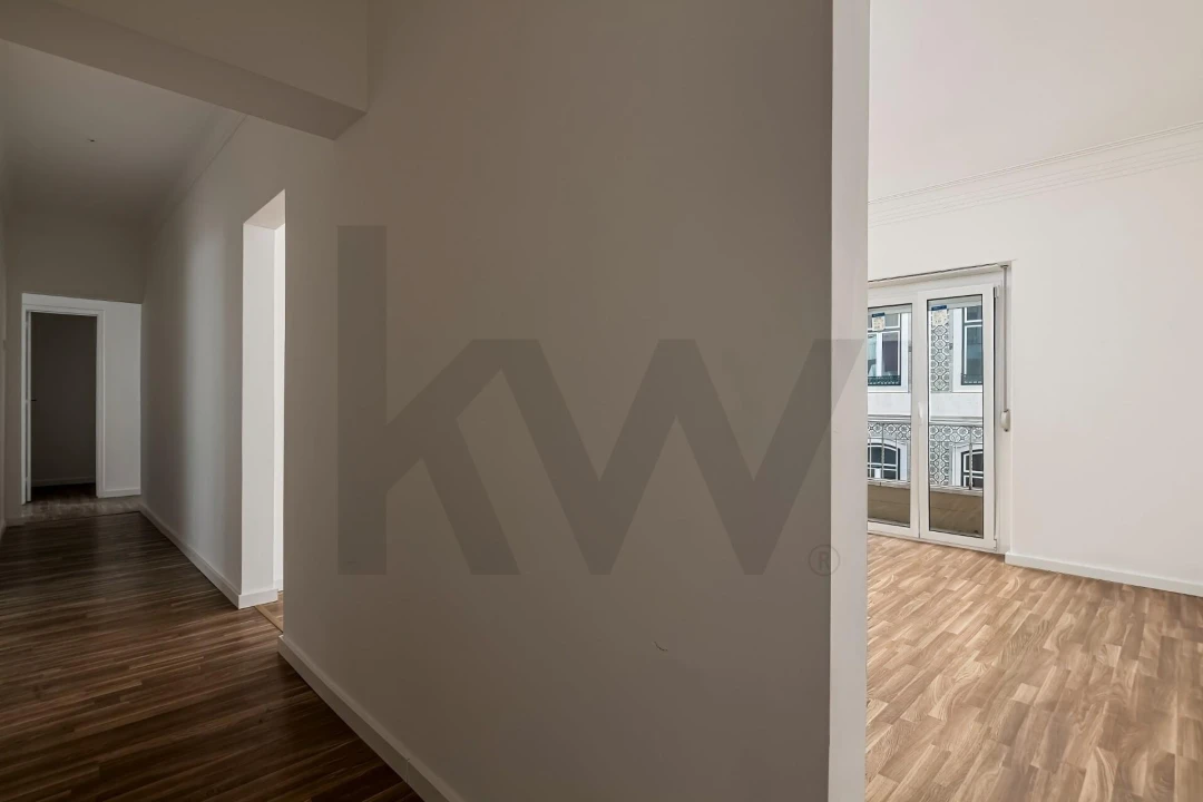 Apartamento T4 para Arrendamento em Campo de Ourique Foto 2