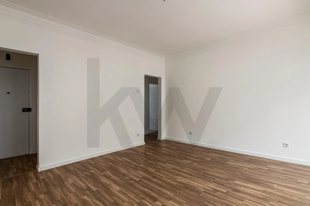 Apartamento T4 para Arrendamento em Campo de Ourique Foto 5