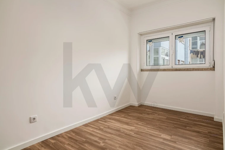 Apartamento T4 para Arrendamento em Campo de Ourique Foto 24