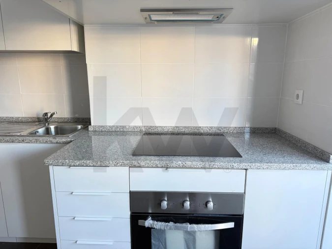 Apartamento T4 para Arrendamento em Campo de Ourique Foto 10