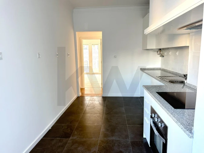 Apartamento T4 para Arrendamento em Campo de Ourique Foto 11