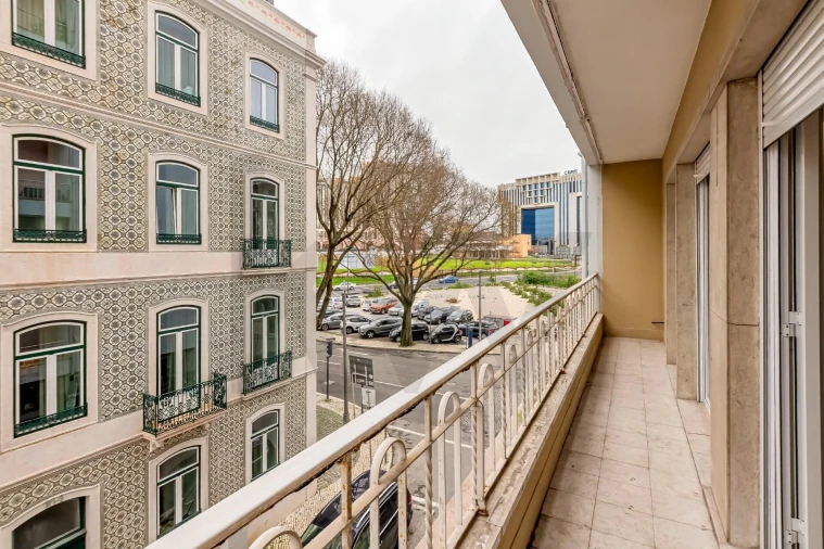 Apartamento T4 para Arrendamento em Campo de Ourique Foto 18