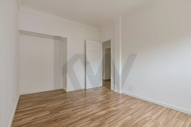 Apartamento T4 para Arrendamento em Campo de Ourique Foto 22