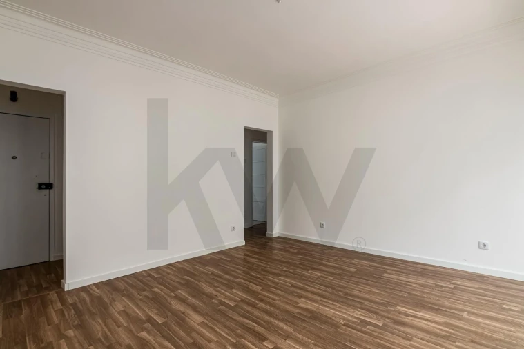 Apartamento T4 para Arrendamento em Campo de Ourique Foto 5
