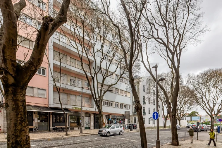 Apartamento T4 para Arrendamento em Campo de Ourique Foto 1