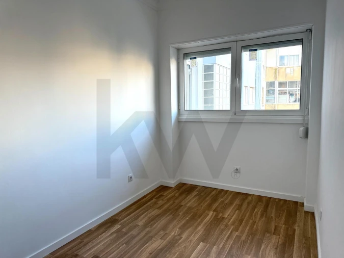 Apartamento T4 para Arrendamento em Campo de Ourique Foto 27