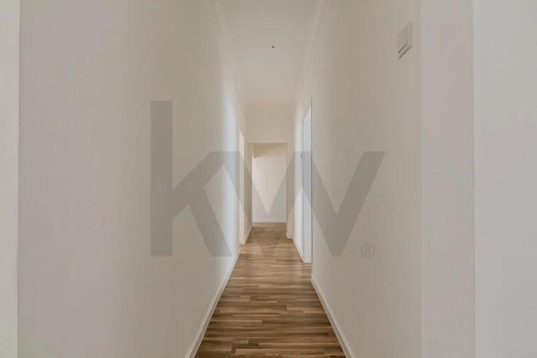 Apartamento T4 para Arrendamento em Campo de Ourique Foto 26