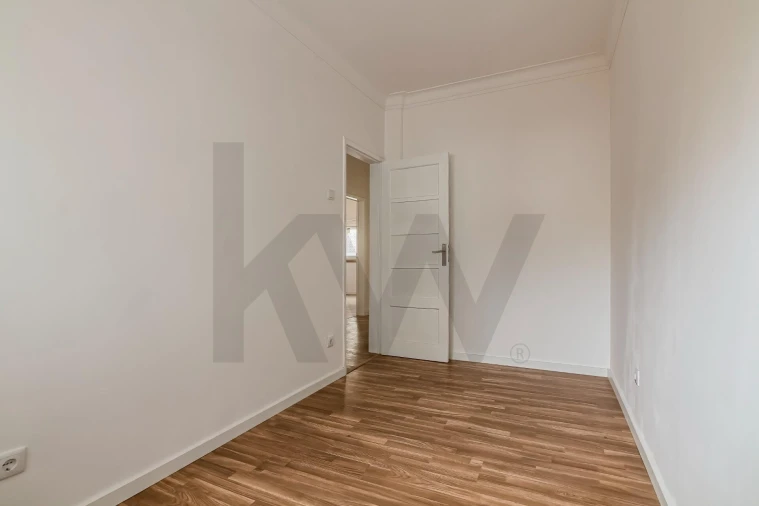 Apartamento T4 para Arrendamento em Campo de Ourique Foto 25