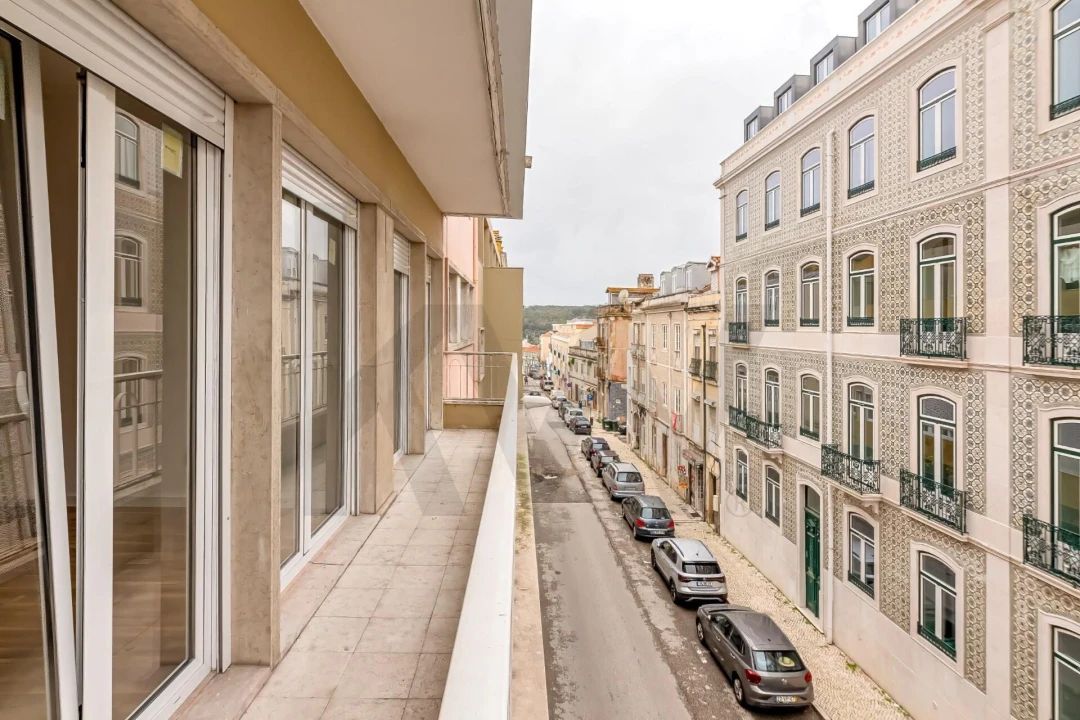 Apartamento T4 para Arrendamento em Campo de Ourique Foto 20