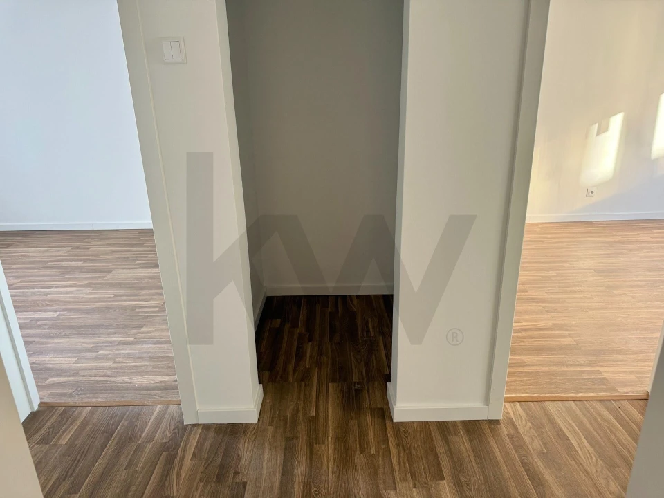 Apartamento T4 para Arrendamento em Campo de Ourique Foto 26