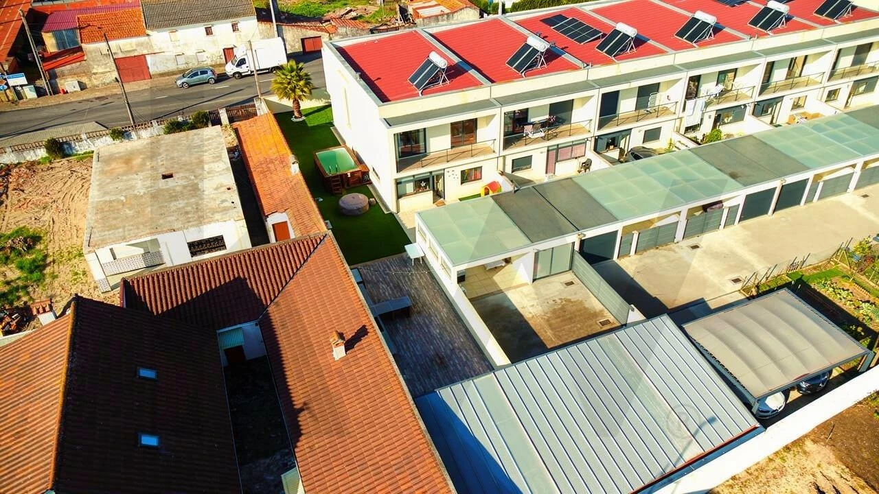 Moradia T4 para Venda em Ovar, São João, Arada e São Vicente de Pereira Jusã Foto 2