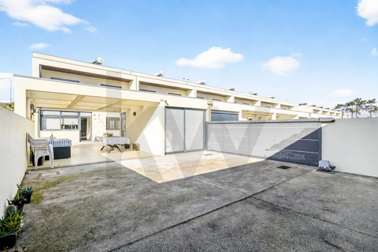 Moradia T4 para Venda em Ovar, São João, Arada e São Vicente de Pereira Jusã Foto 9