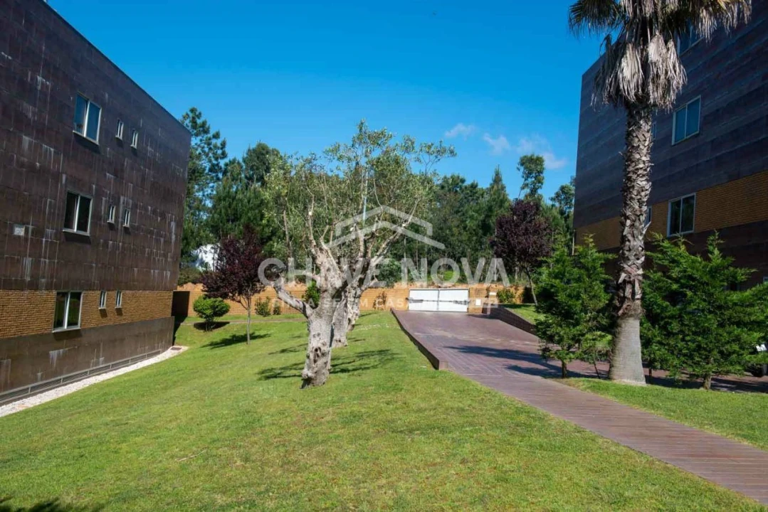 Apartamento T2 para Arrendamento em Madalena Foto 23