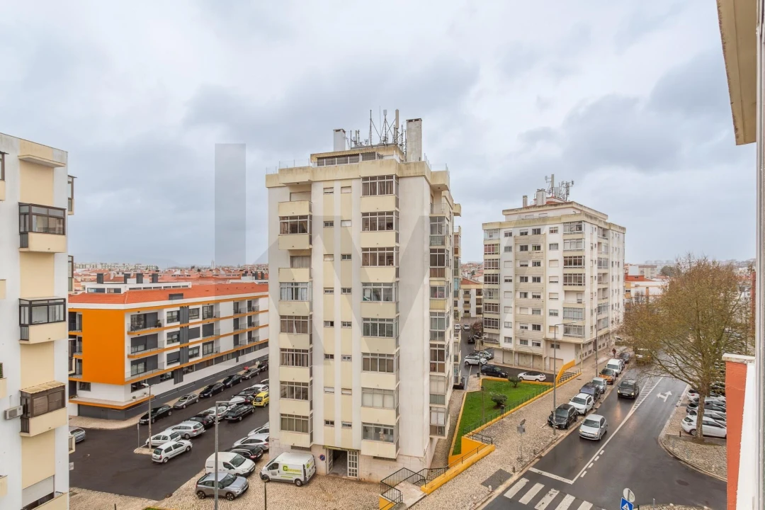 Apartamento T2 para Venda em Cacém e São Marcos Foto 34