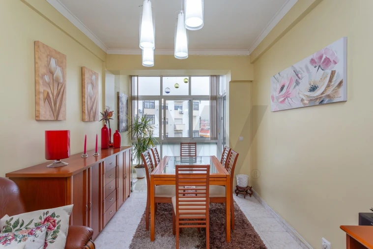 Apartamento T2 para Venda em Cacém e São Marcos Foto 1