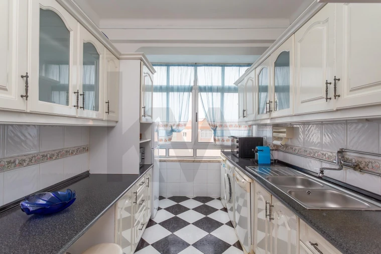 Apartamento T2 para Venda em Cacém e São Marcos Foto 4