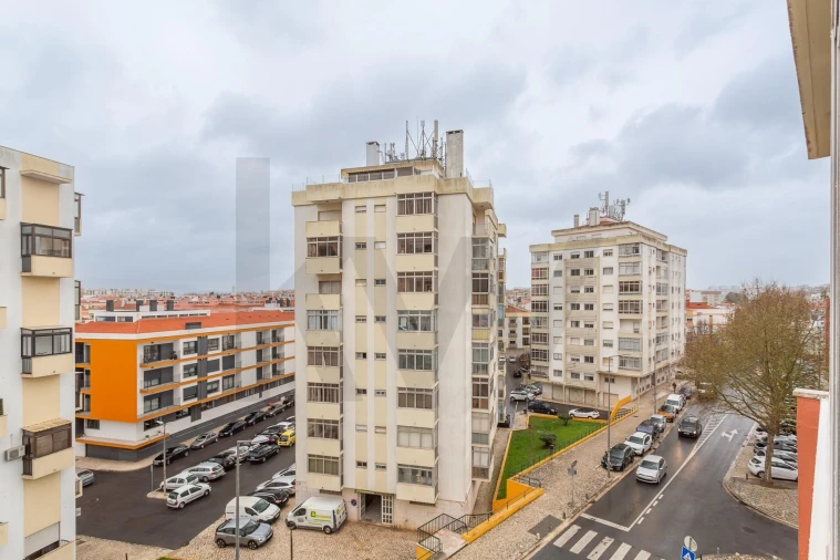 Apartamento T2 para Venda em Cacém e São Marcos Foto 34
