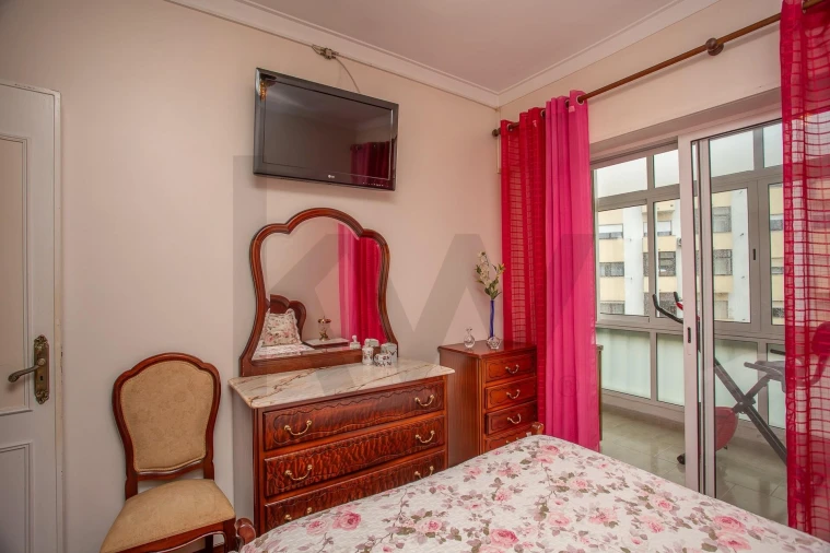 Apartamento T2 para Venda em Cacém e São Marcos Foto 30