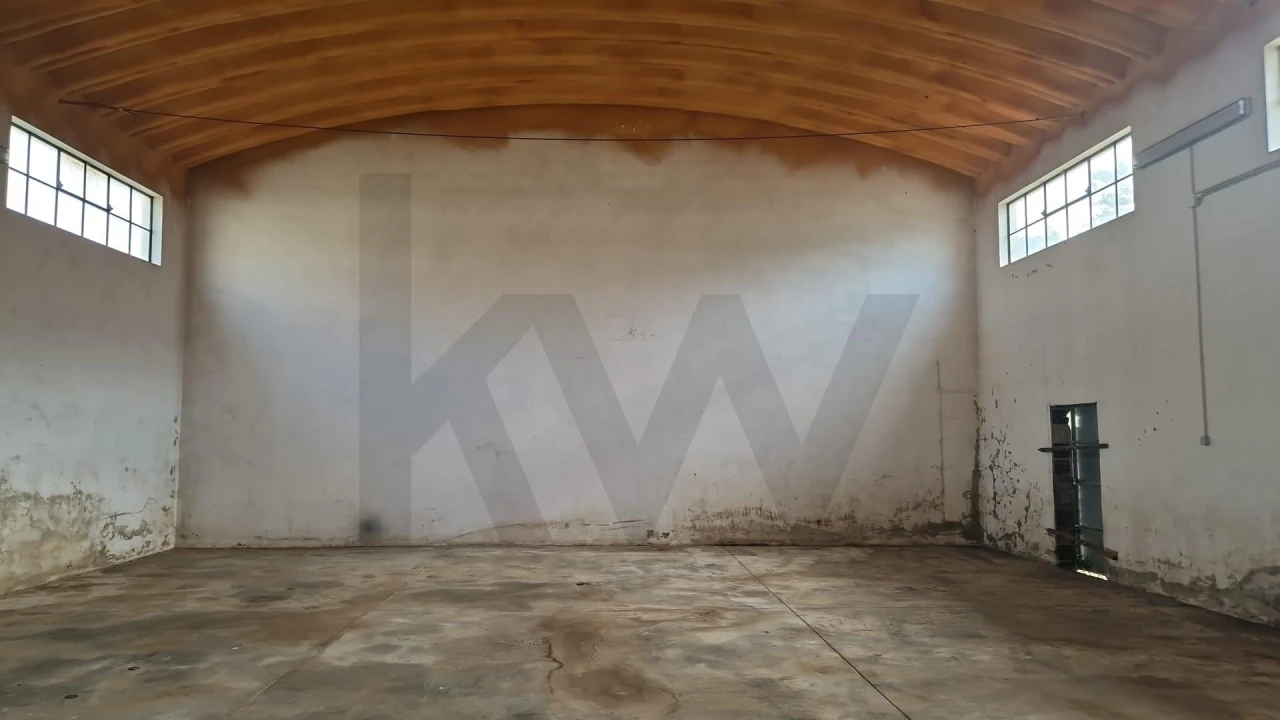 Armazém para Arrendamento em Venda do Pinheiro e Santo Estêvão das Galés Foto 9