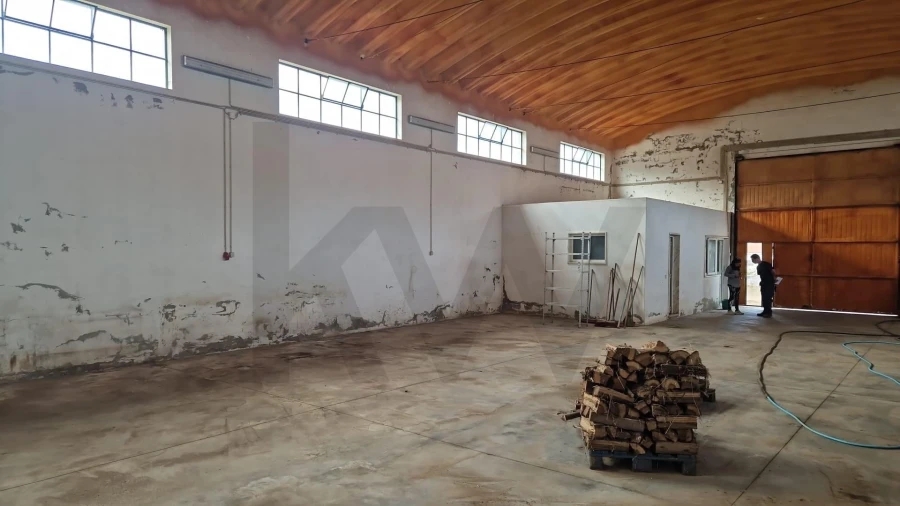 Armazém para Arrendamento em Venda do Pinheiro e Santo Estêvão das Galés Foto 7