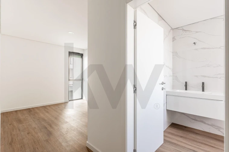 Apartamento T2 para Venda em São Martinho Foto 16