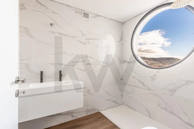 Apartamento T2 para Venda em São Martinho Foto 17