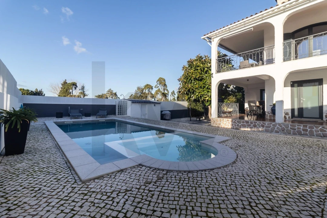 Moradia T6 para Venda em Sesimbra (Castelo) Foto 2