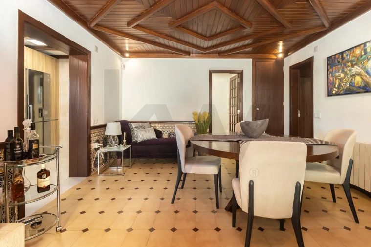 Moradia T6 para Venda em Sesimbra (Castelo) Foto 12