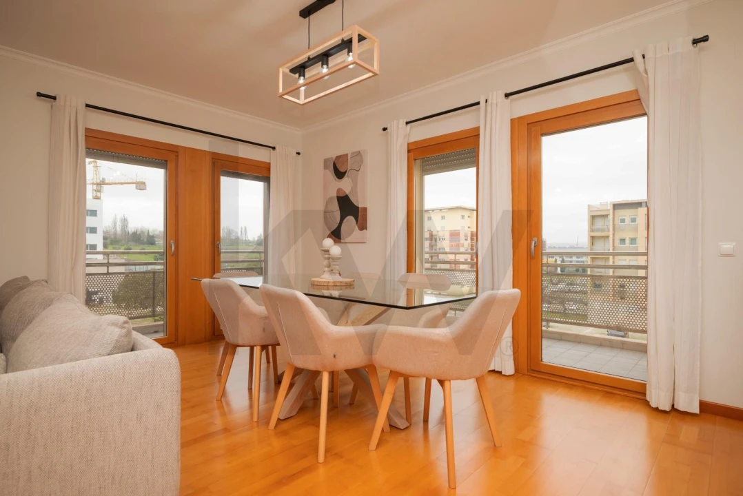 Apartamento T3 para Venda em Camarate, Unhos e Apelação Foto 6