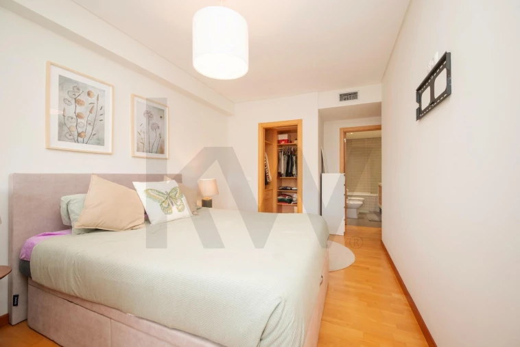 Apartamento T3 para Venda em Camarate, Unhos e Apelação Foto 13