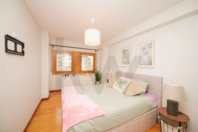 Apartamento T3 para Venda em Camarate, Unhos e Apelação Foto 12