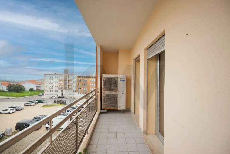 Apartamento T3 para Venda em Camarate, Unhos e Apelação Foto 8