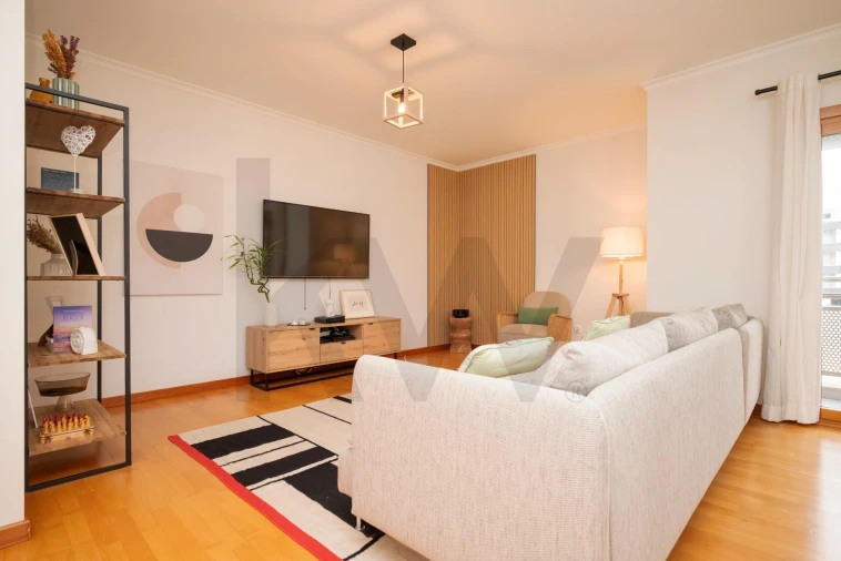 Apartamento T3 para Venda em Camarate, Unhos e Apelação Foto 5