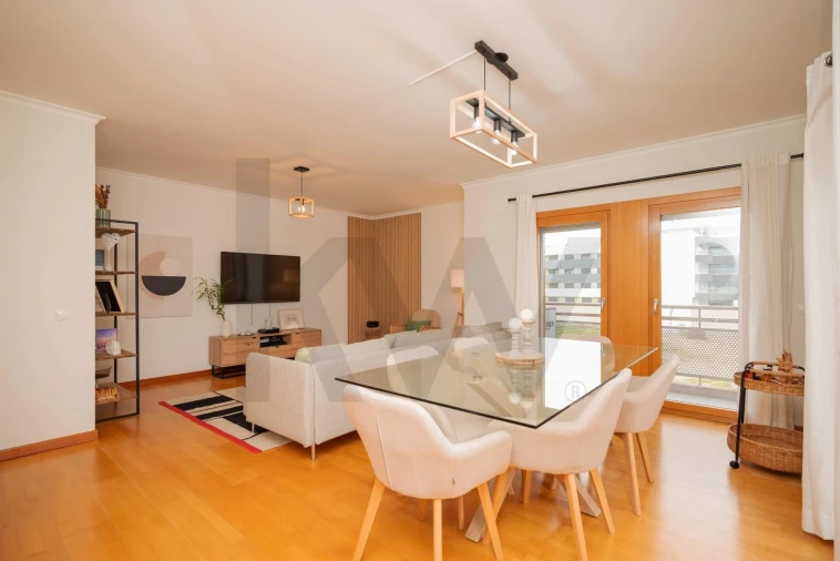 Apartamento T3 para Venda em Camarate, Unhos e Apelação Foto 4